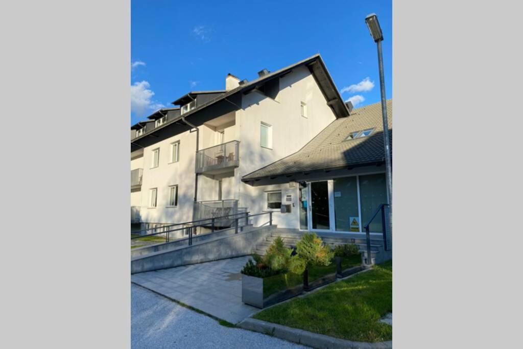 Apartamento Apartma Rozi Kranjska Gora Exterior foto